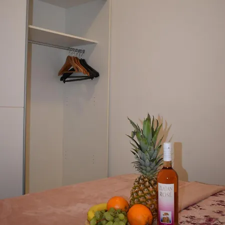 Apartment Urban Nest Lazarica - Cozy Near & Center