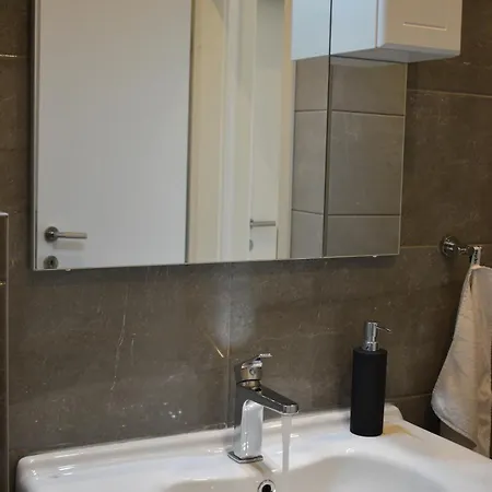 Urban Nest Lazarica - Cozy Near & Center *